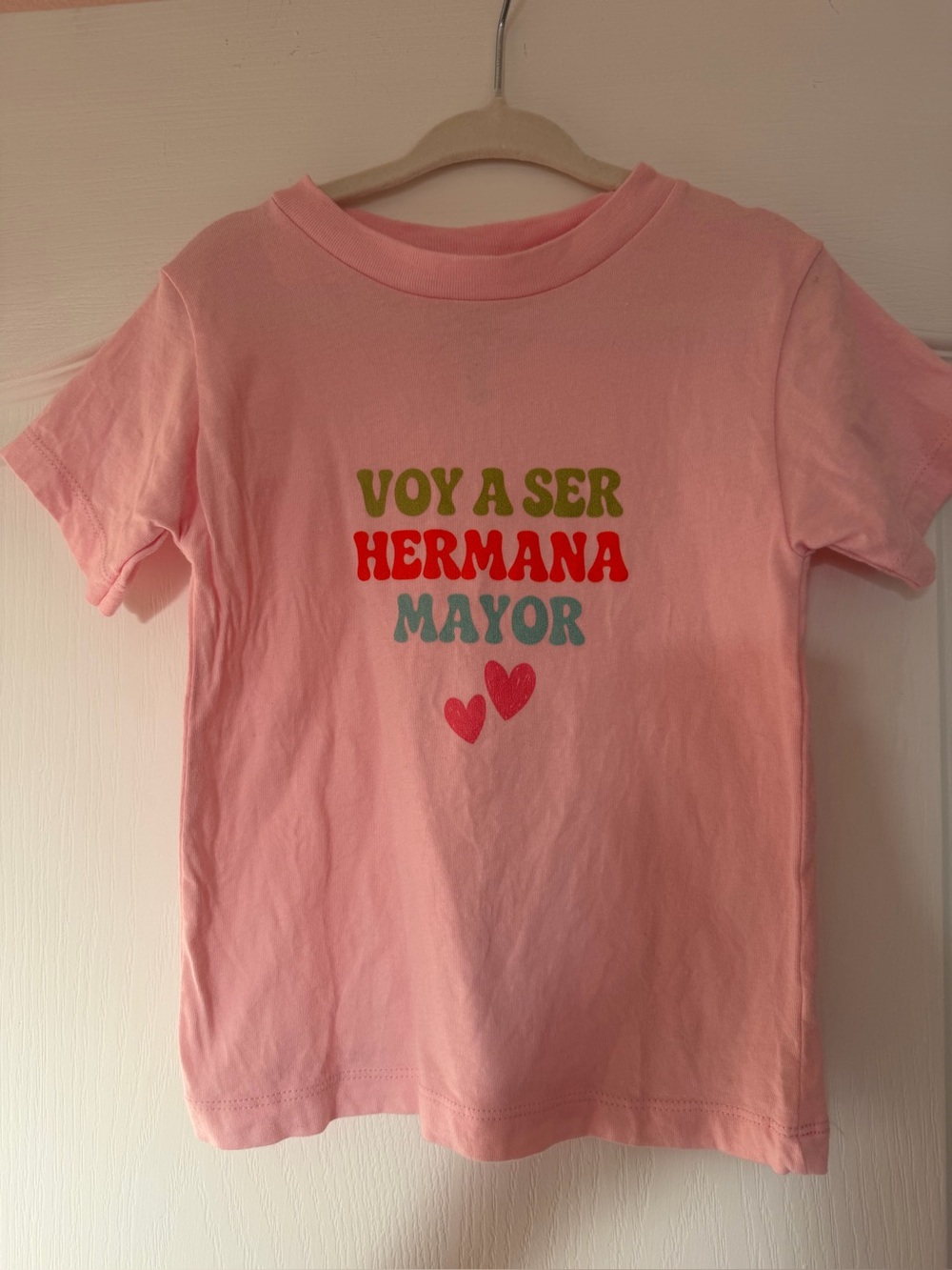 ‘Voy A Ser Hermana Mayor' Graphic Tee
